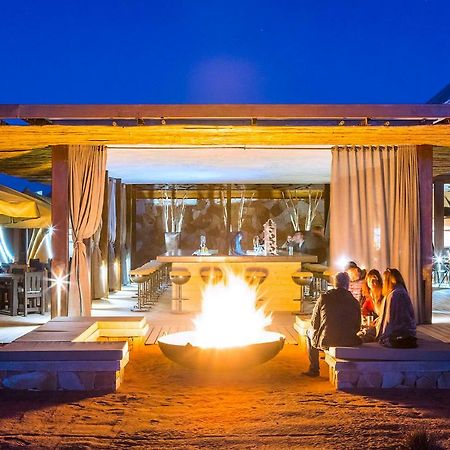 Dead Valley Lodge Сесрием Экстерьер фото