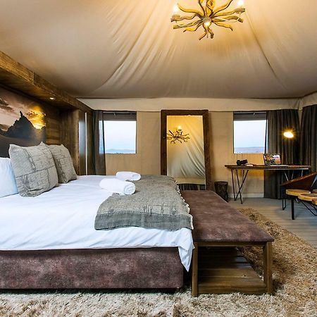 Dead Valley Lodge Сесрием Экстерьер фото