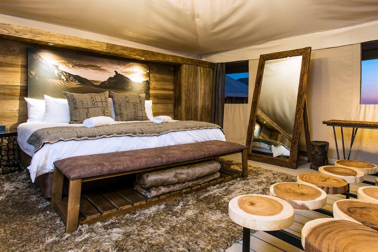 Dead Valley Lodge Сесрием Экстерьер фото