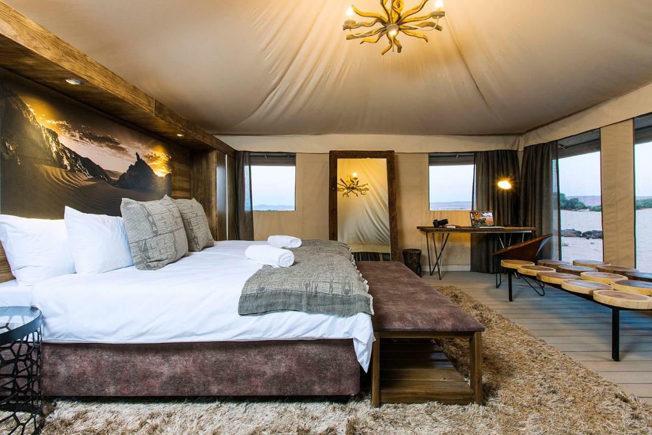 Dead Valley Lodge Сесрием Экстерьер фото